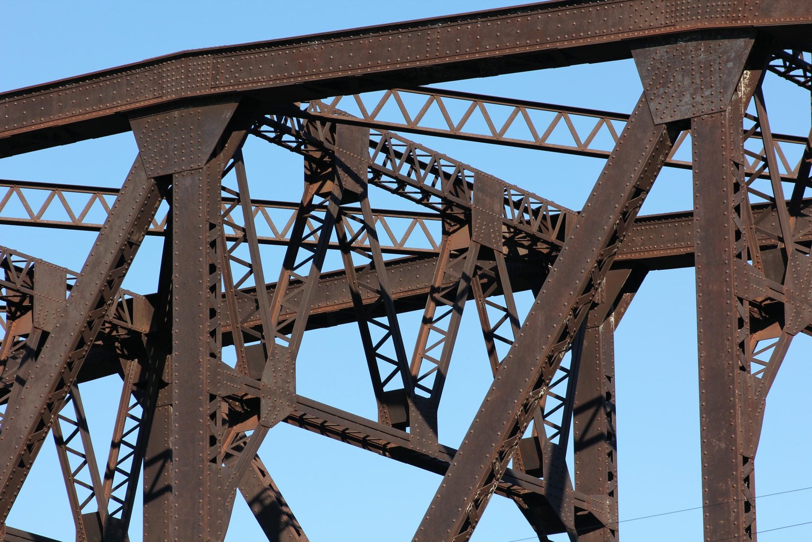 Sway bracing, truss span (span #6)
